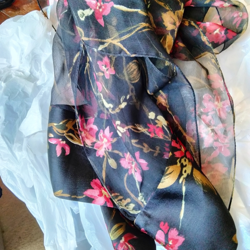 Designer Amanda Smith  wool hat w satin bow band  $38 one size +free scarf. - Picture 8 of 12